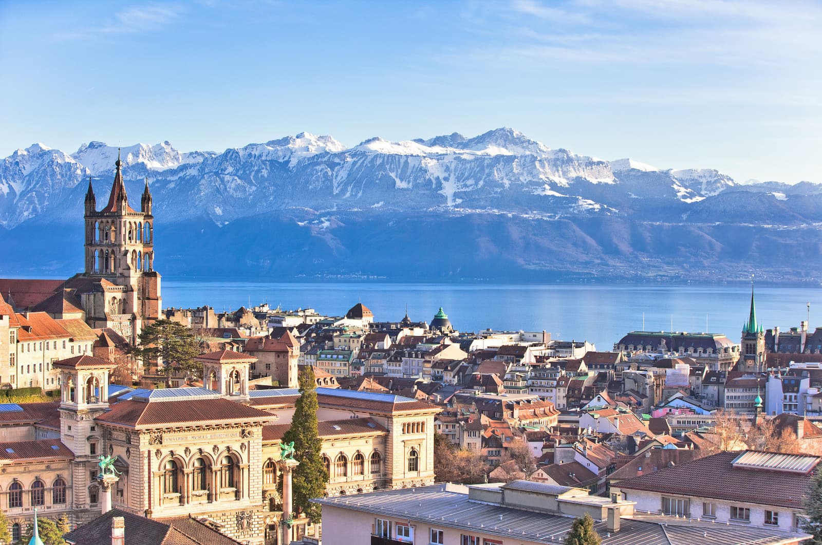 Guided City Tour in Lausanne