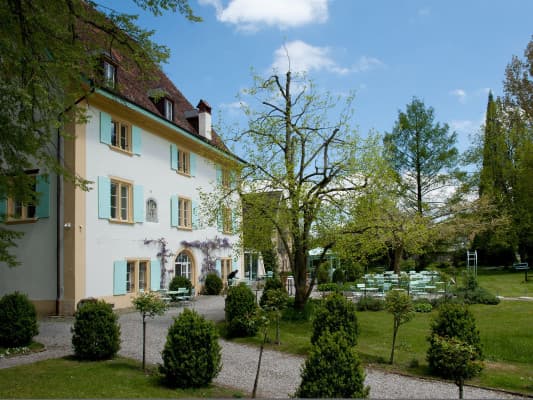 Schloss Ueberstorf Hotel / Restaurant