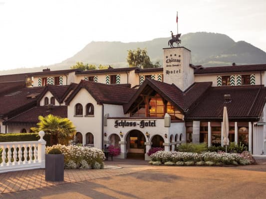 Schloss-Hotel Swiss-Chalet