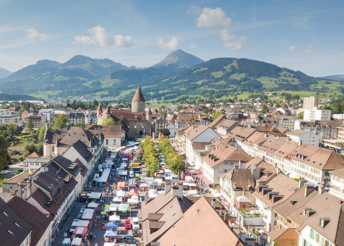Die schönsten Hotels in Freiburg, Schweiz-Altstadt von Bulle  Mit seinen etwa 23’000 Einwohnerinnen und Einwohnern ist Bulle die zweitgröss