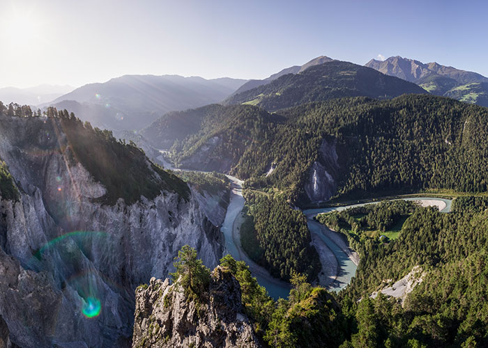 Hotels in Grisons, Save up to 50% online with Hotelcard-Swiss Grand Canyon  It is not for nothing that the Rhine Gorge, Rhaeto-Romanic Ruinaulta, between Re